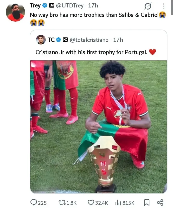 How is Arsenal not winning trophies 